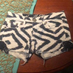 Vanilla star shorts sz 1 navy blue and white